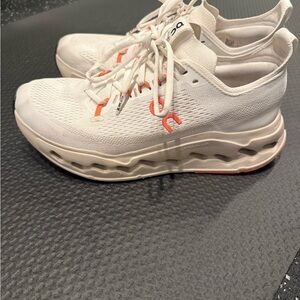 On Cloud Cloudrunner 2 Women's White Athletic Shoes